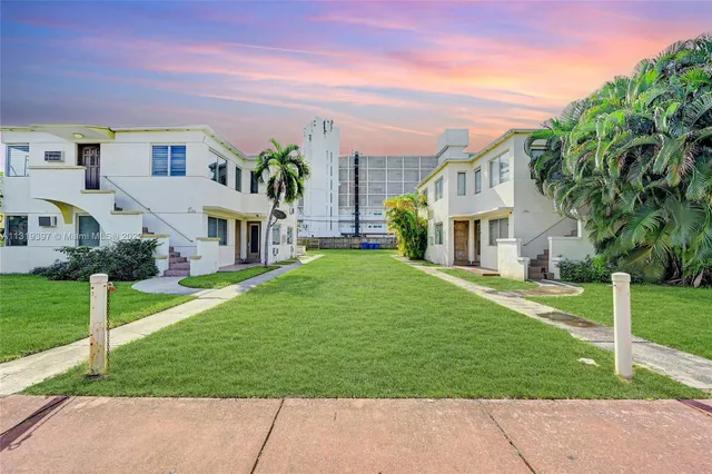 $2,650,000 | 1920 Biarritz Drive, Miami Beach, FL 33141