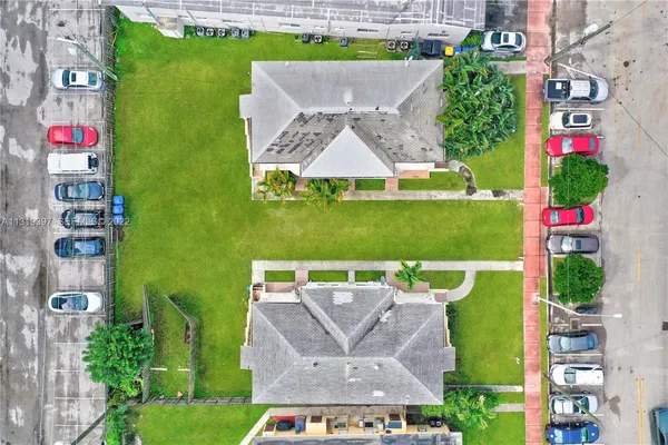 a view of an outdoor space