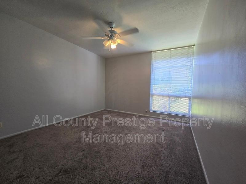 3308 East Camelback Road Phoenix, AZ 85018 - Photo 8 of 12 Photo #8