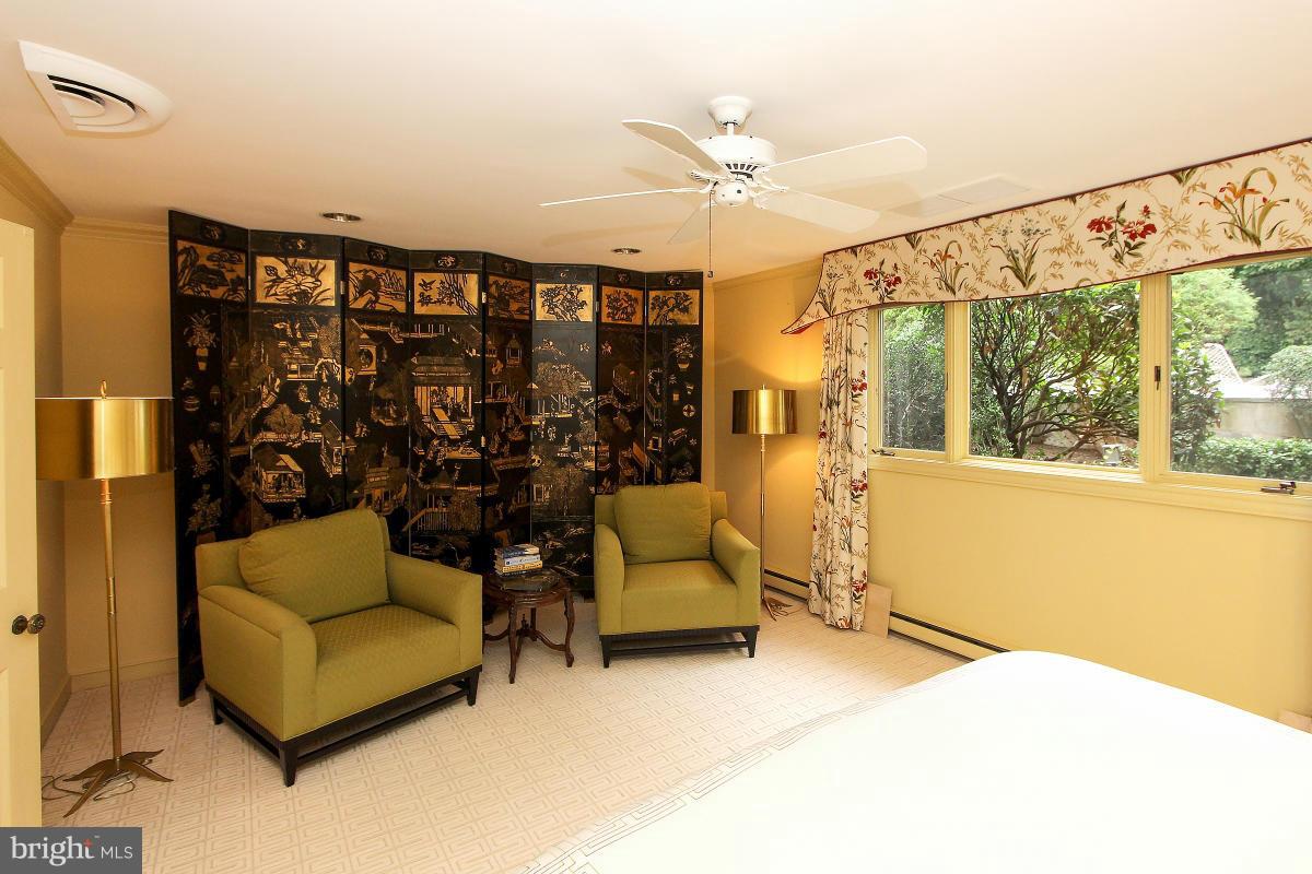 5833 Plainview Road Bethesda, MD 20817 - Photo 21 of 30 Bedroom (Master)