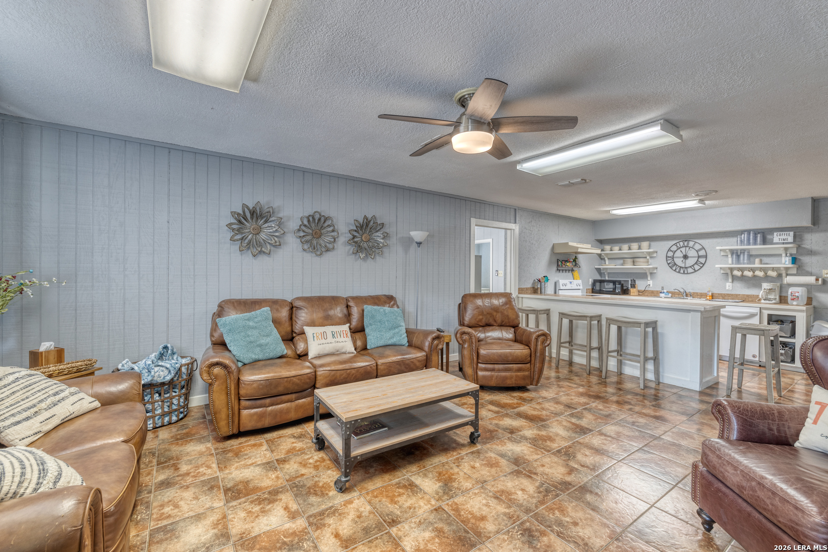 100 Pineview Road Concan, TX 78838 - Photo 10 of 41