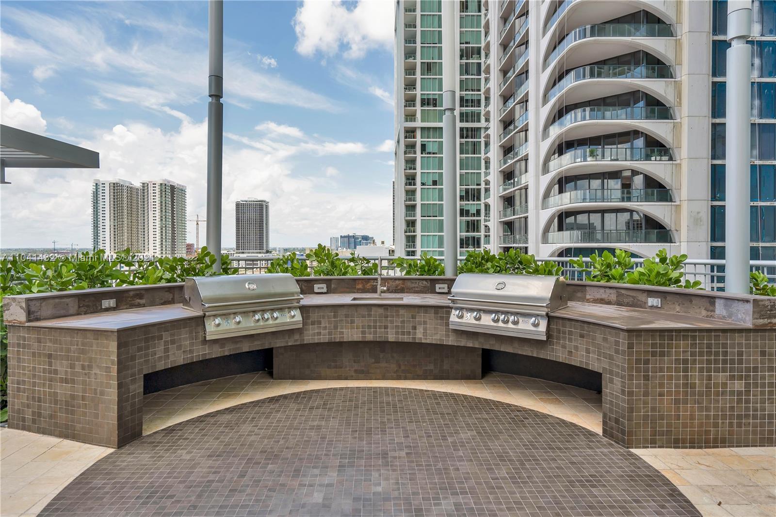 900 Biscayne Boulevard, Unit 6301 Miami, FL 33132 - Photo 14 of 72 a view of building and outdoor space
