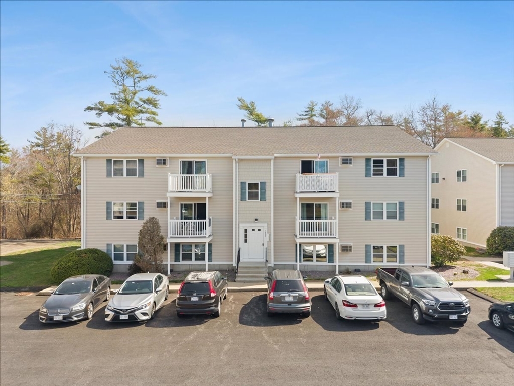 1607 Braley Road, Unit 70 New Bedford, MA 02745 - Photo 4 of 24