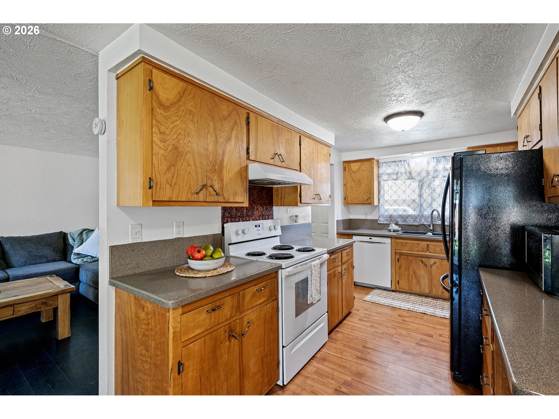 925 Oak Street Junction City, OR 97448 - Photo 13 of 35