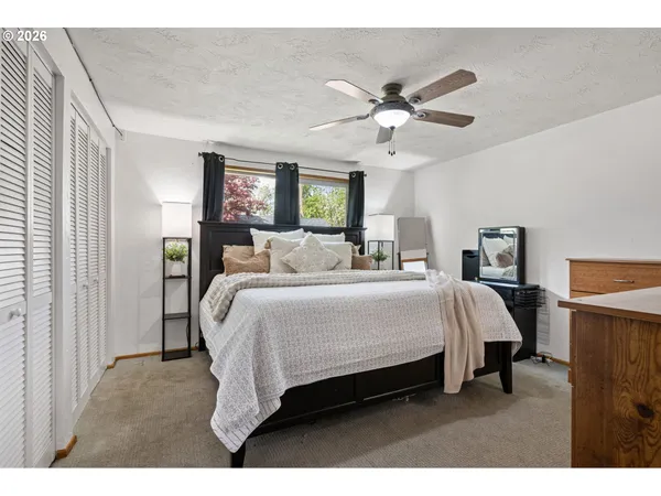 $385,000 | 925 Oak Street, Junction City, OR 97448