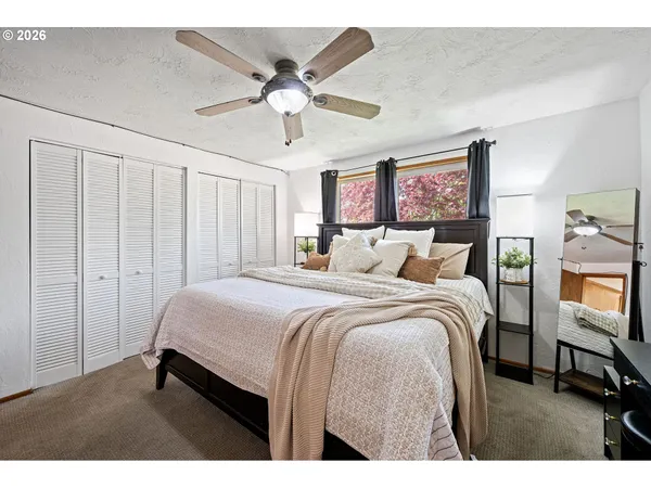 $385,000 | 925 Oak Street, Junction City, OR 97448