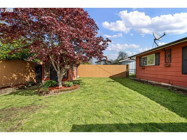 $385,000 | 925 Oak Street, Junction City, OR 97448