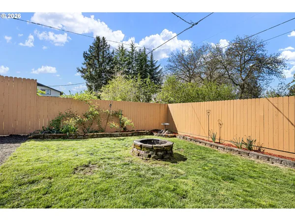 $385,000 | 925 Oak Street, Junction City, OR 97448