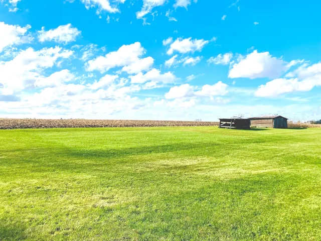 $229,900 | 210 South 1st Street, Holcomb, IL 61043