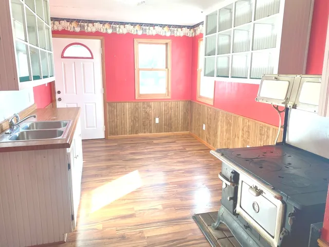 $229,900 | 210 South 1st Street, Holcomb, IL 61043