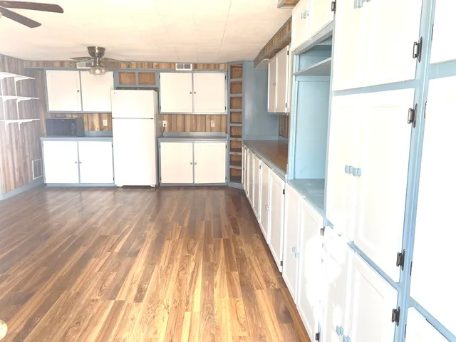 $229,900 | 210 South 1st Street, Holcomb, IL 61043