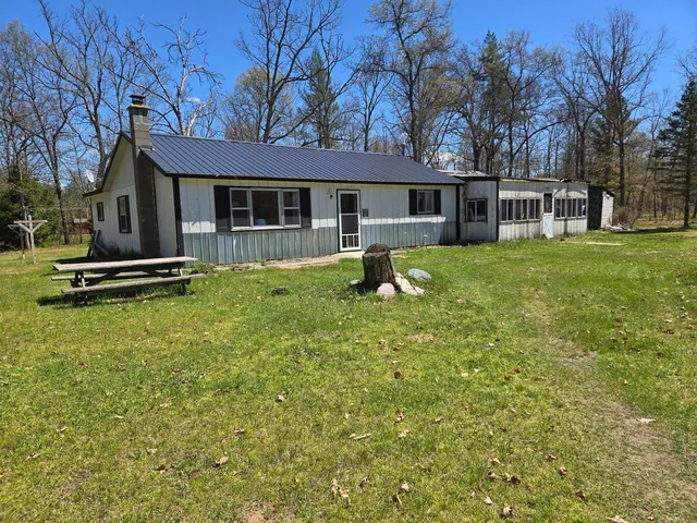 $59,900 | 3664 North Hamlock Lane, Irons, MI 49644