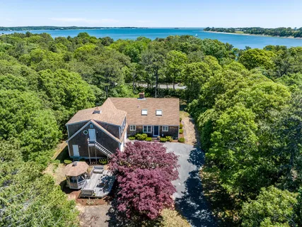 $895,000 | 9 Mallard Lane, Harwich, MA 02645