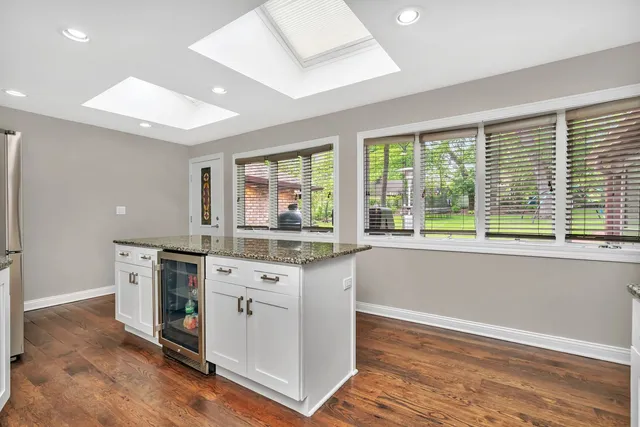 $574,900 | 9109 123rd Street, Palos Park, IL 60464