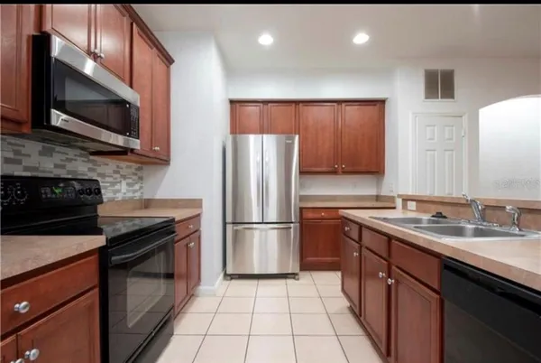 $2,000 | 3087 Ashland Lane North, Kissimmee, FL 34741