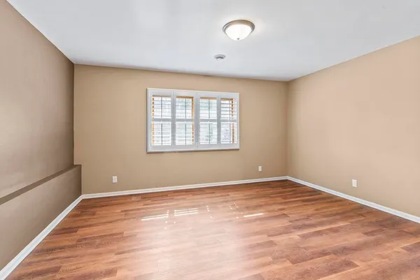 $469,900 | W260 Vista Drive, Oconomowoc, WI 53066