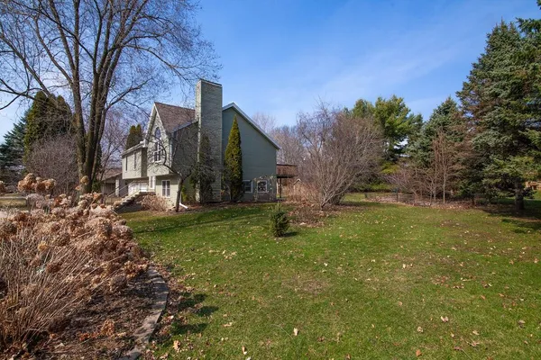 $469,900 | W260 Vista Drive, Oconomowoc, WI 53066