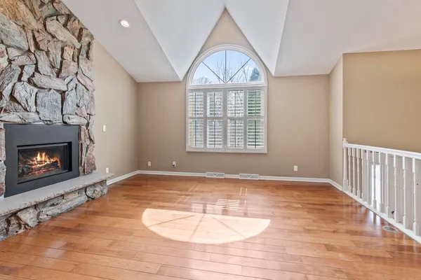 $469,900 | W260 Vista Drive, Oconomowoc, WI 53066