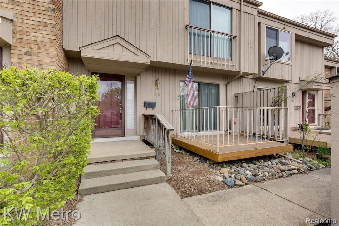 619 Oakbrook West, Unit 619 Rochester, MI 48307 - Photo 1 of 23 619 Oakbrook Drive W Bldg 3-large-001-16-Exterior Front-1500x1000-72dpi.jpg