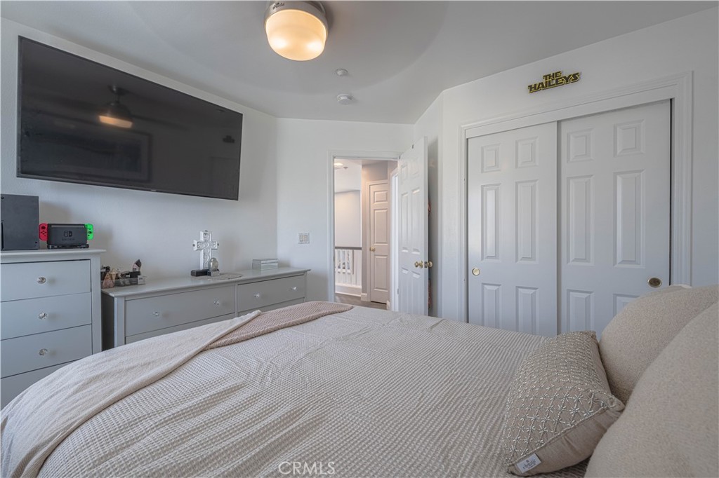 429 Tudor Way Salinas, CA 93906 - Photo 36 of 41 a bedroom with a bed and a flat screen tv