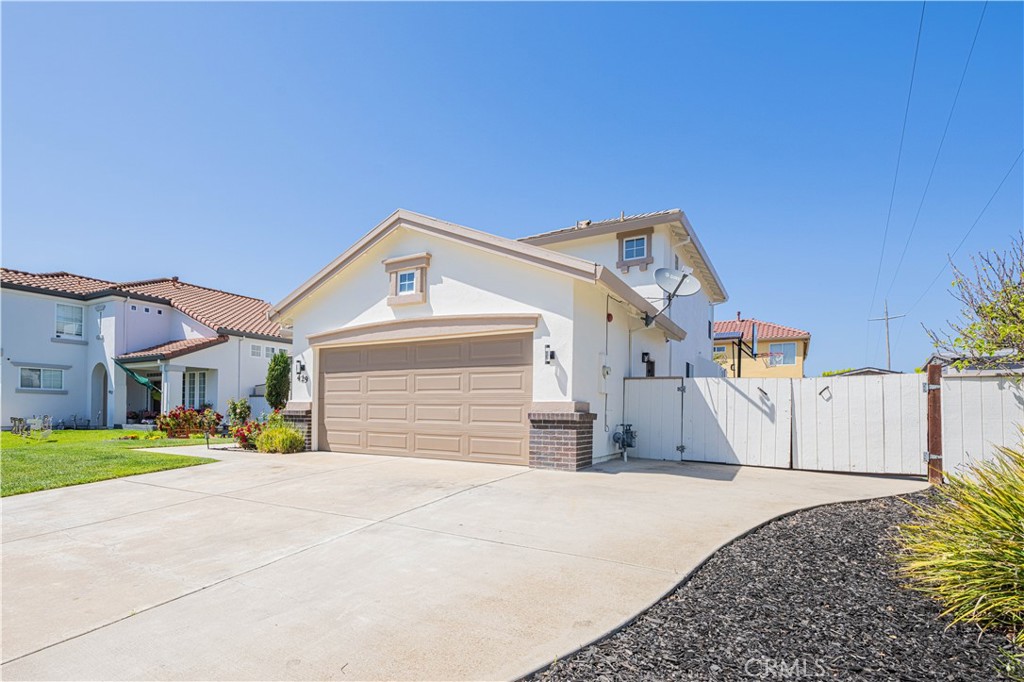 429 Tudor Way Salinas, CA 93906 - Photo 39 of 41 a front view of a house with a yard