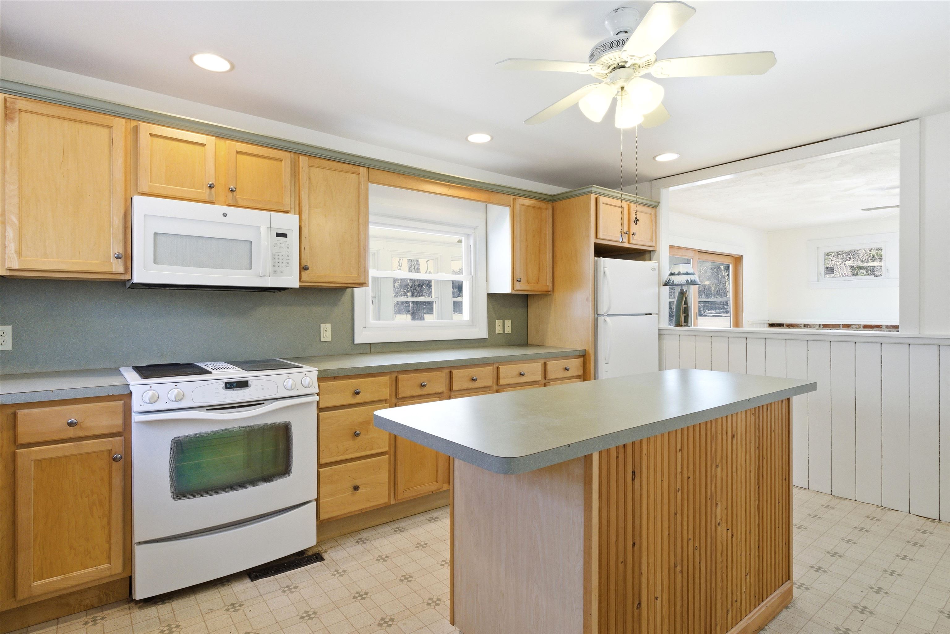 287 Clough Pond Road Loudon, NH 03307 - Photo 15 of 38