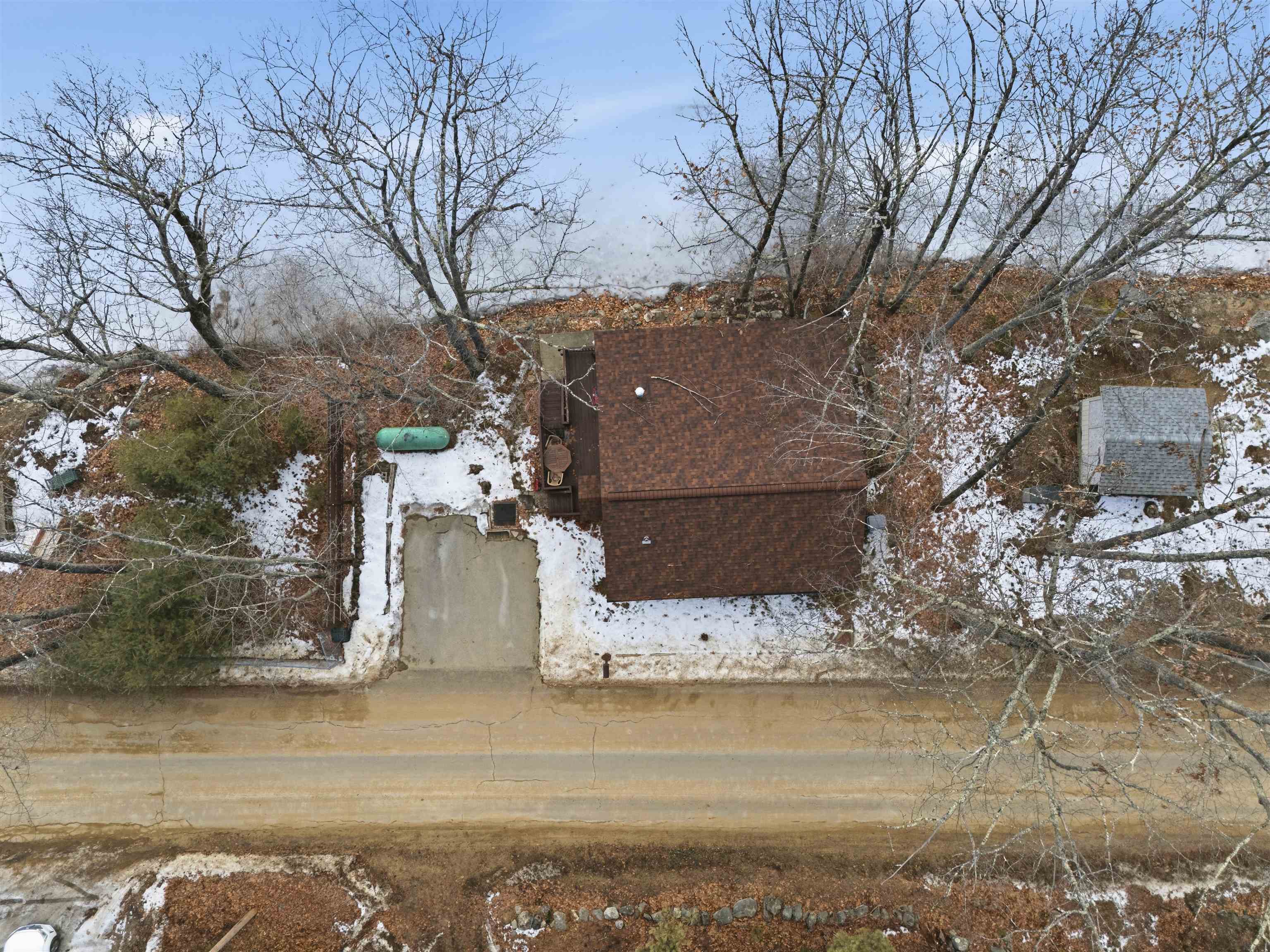 287 Clough Pond Road Loudon, NH 03307 - Photo 4 of 38