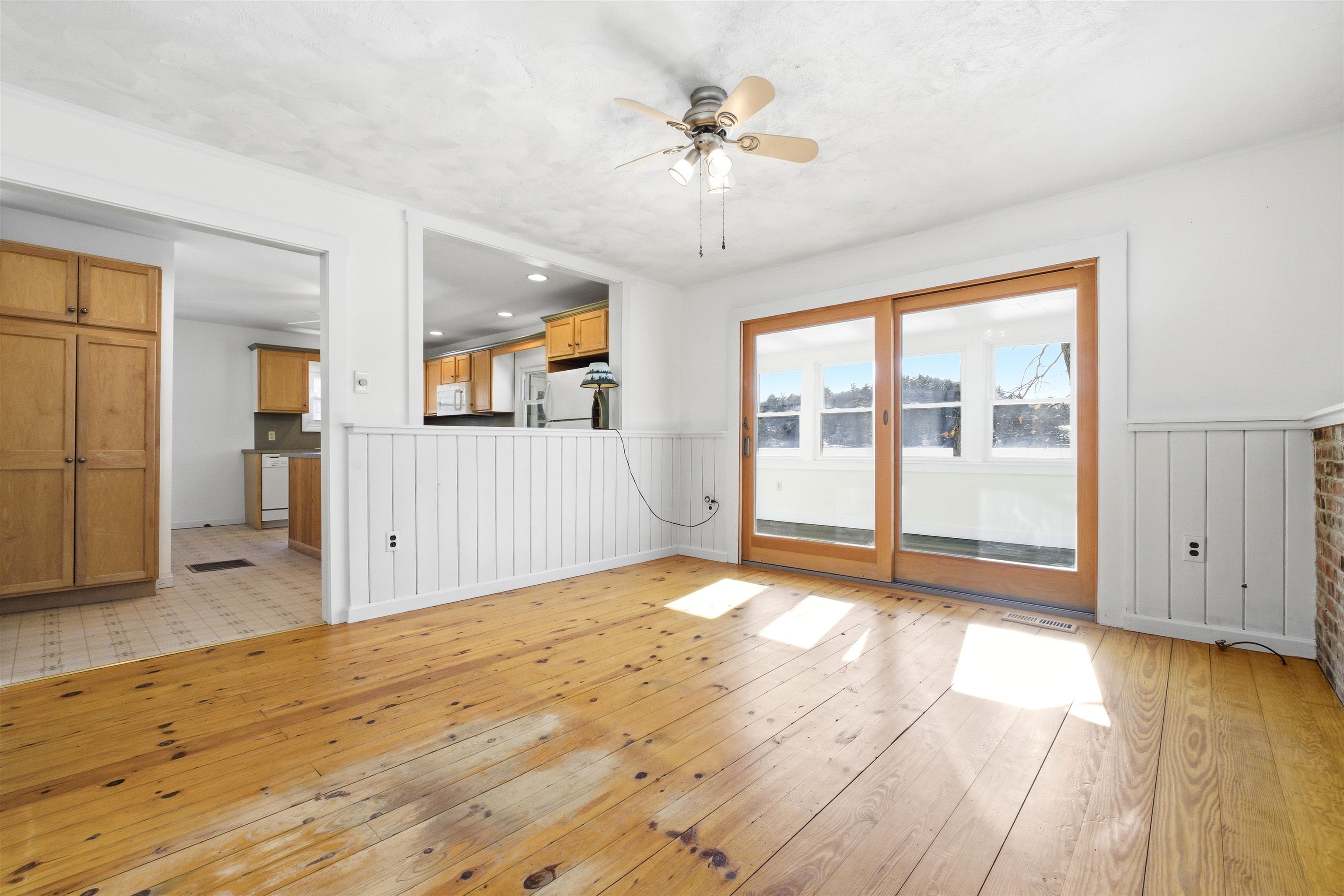 287 Clough Pond Road Loudon, NH 03307 - Photo 10 of 38