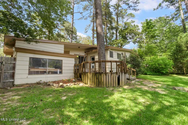 $189,900 | 2067 Southwood Road, Jackson, MS 39211