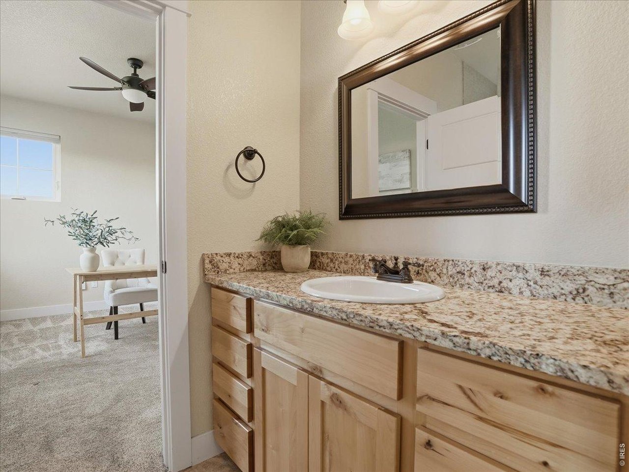 2065 Scarecrow Road Fort Collins, CO 80525 - Photo 35 of 50 Jack and Jill bathroom in between bedroom 2 and bedroom 3. Full tub / shower