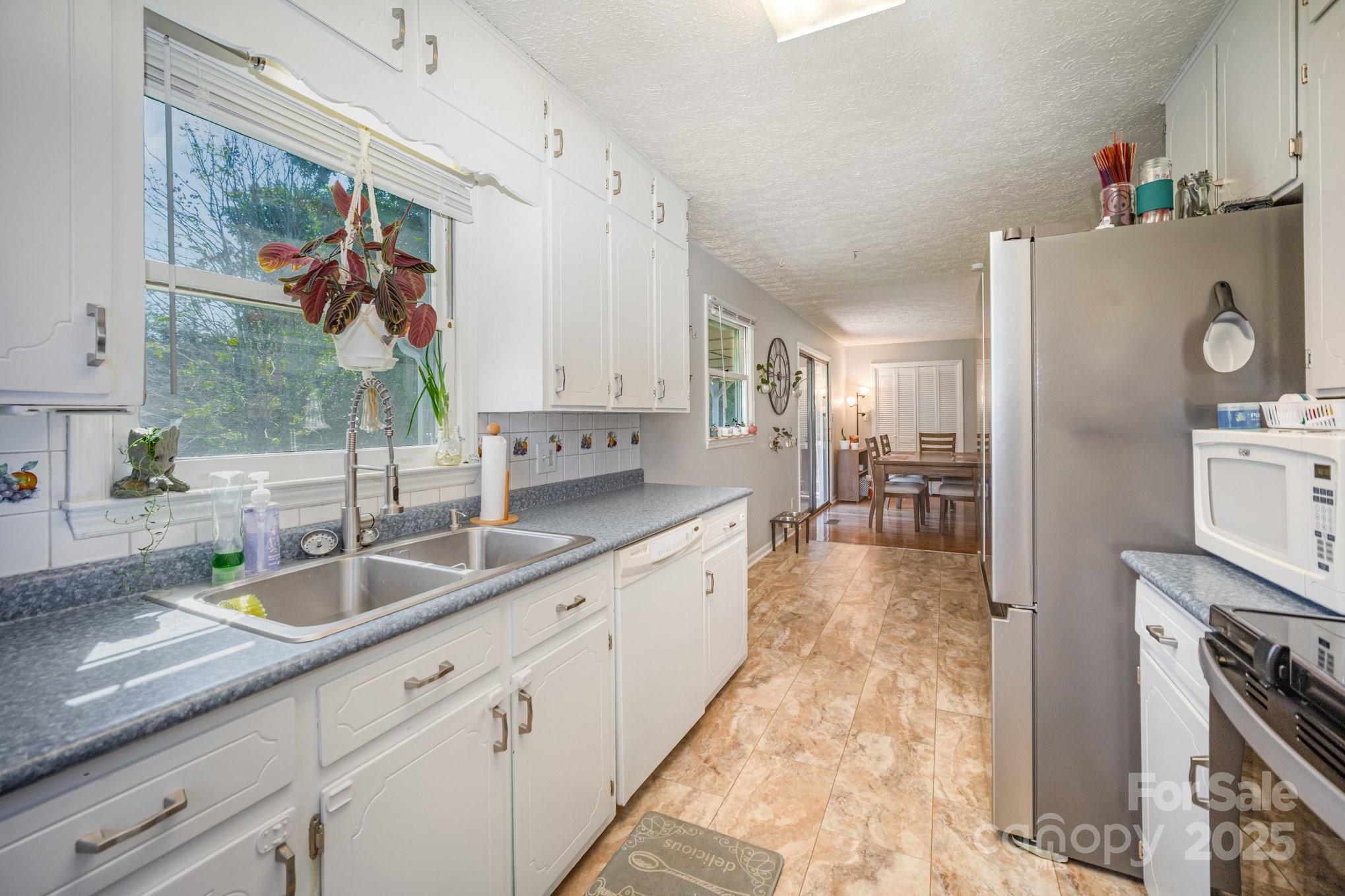 5345 Dentons Chapel Road Morganton, NC 28655 - Photo 14 of 34