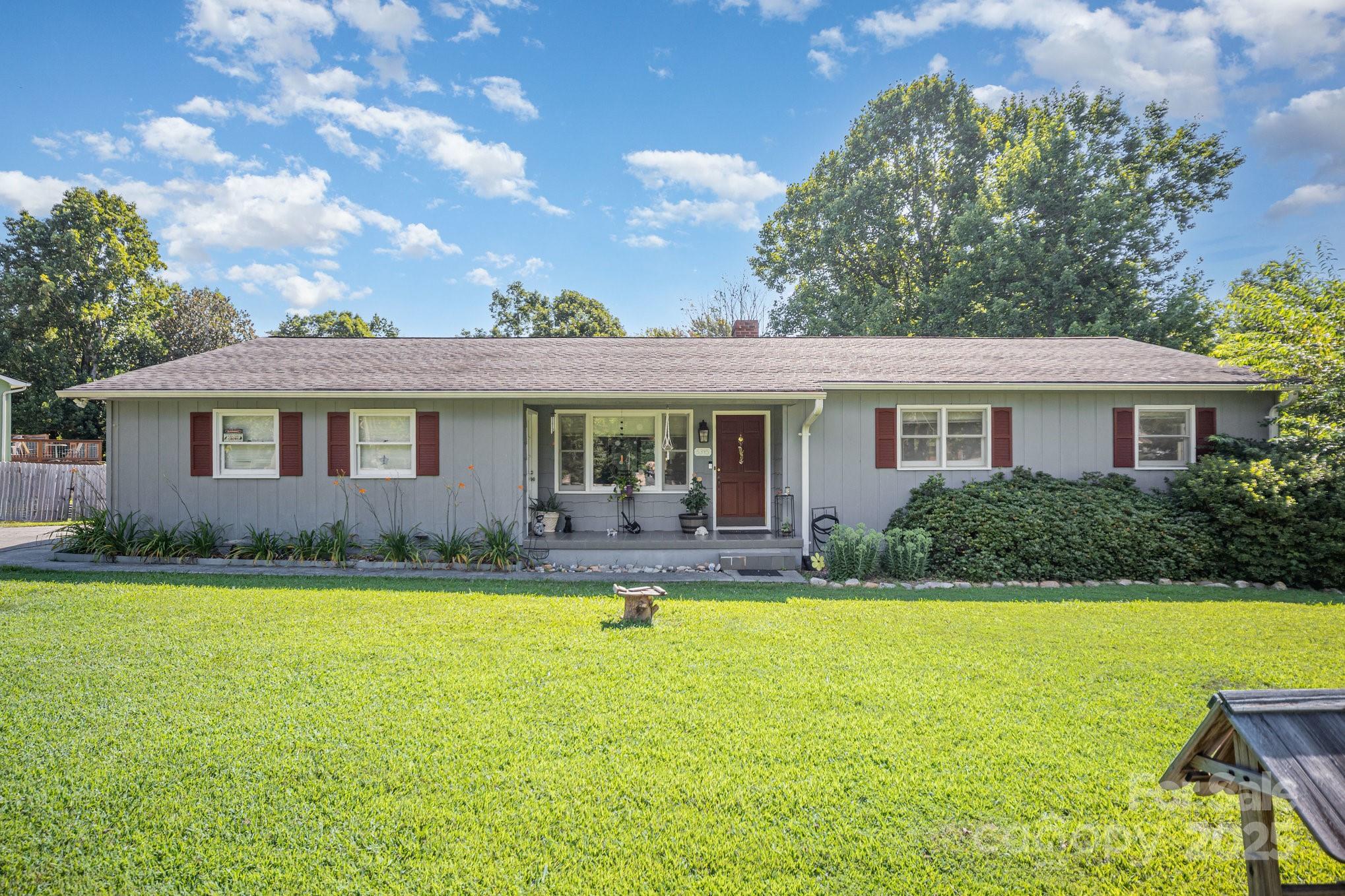 5345 Dentons Chapel Road Morganton, NC 28655 - Photo 3 of 34