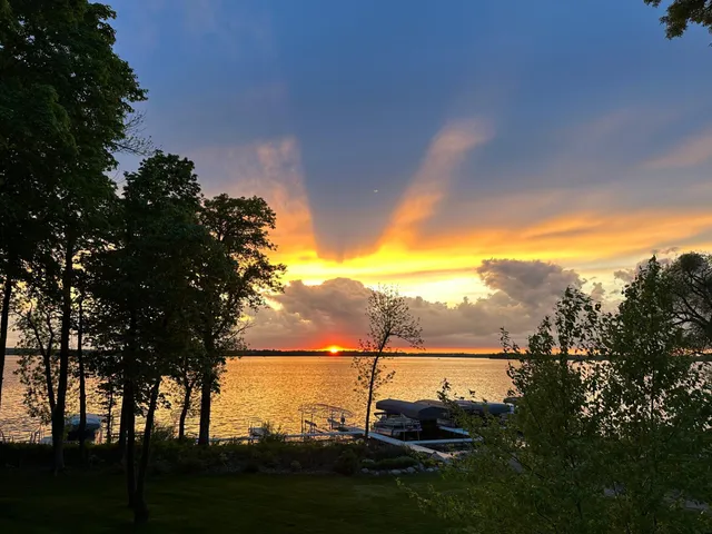 $875,000 | 10250 County Road 34 Northwest, Alexandria, MN 56308