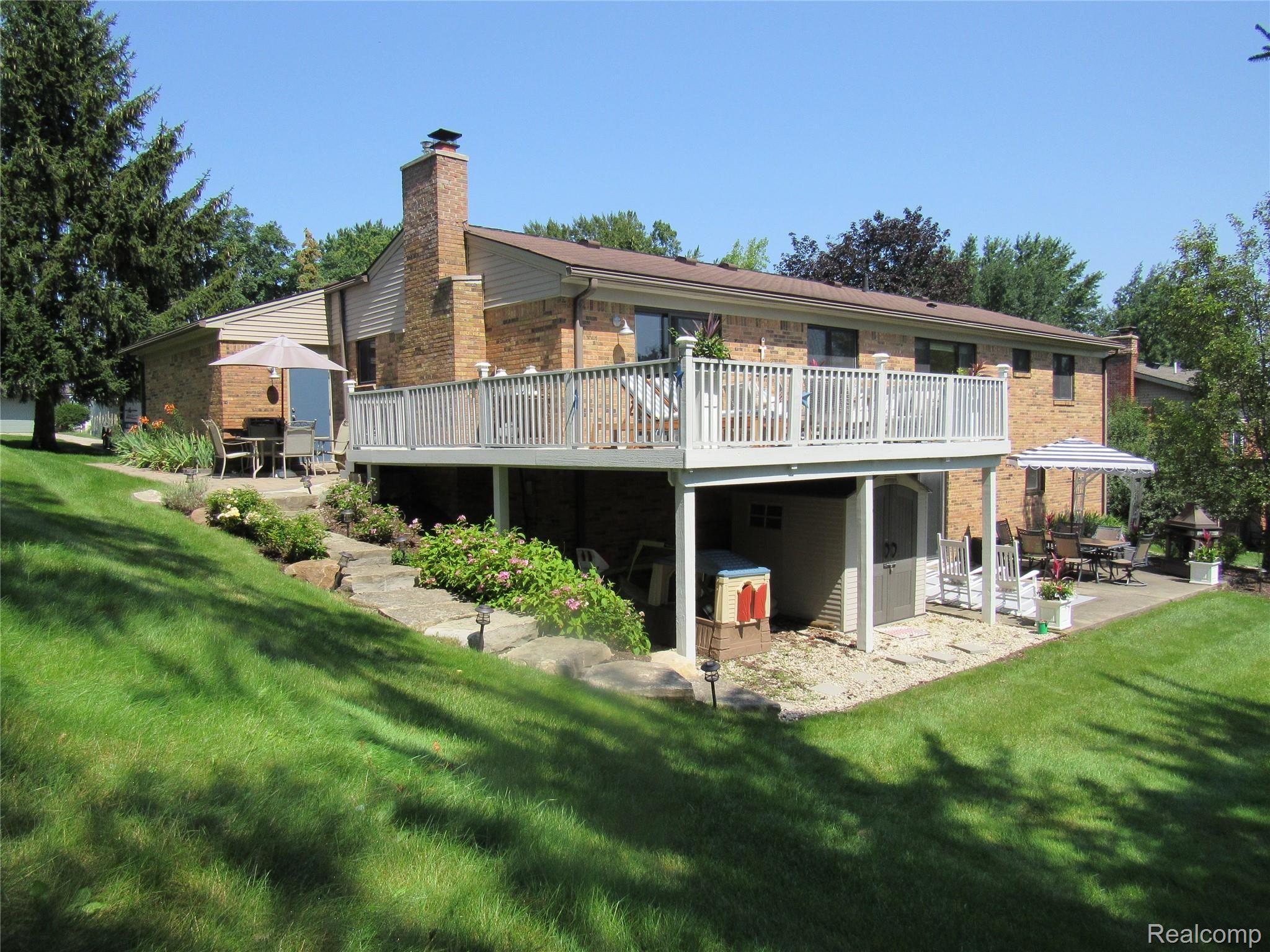 36228 Smithfield Road Farmington, MI 48335 - Photo 54 of 67 IMG_1130.JPG