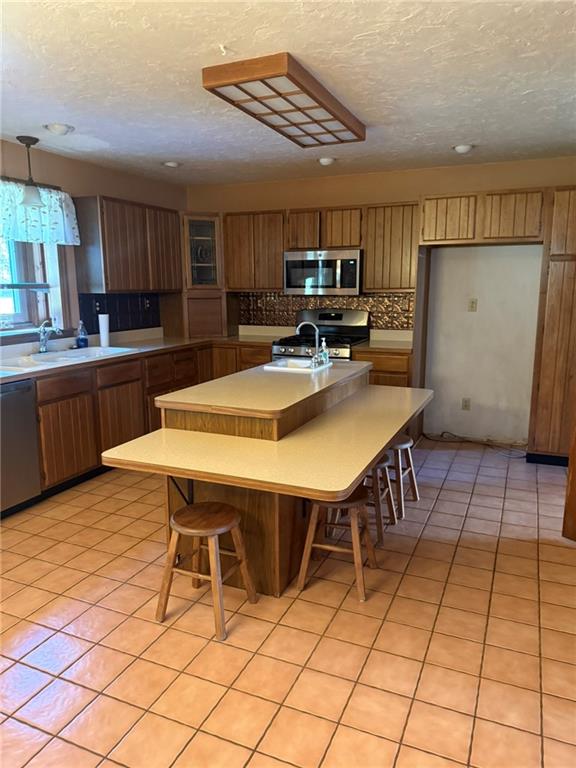 256 Finnin Road New Kensington, PA 15068 - Photo 13 of 44 Kitchen island