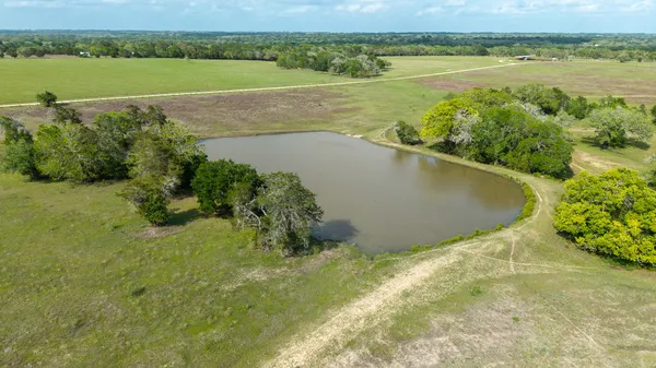 $2,400,000 | 2745 Holub Road, Schulenburg, TX 78956