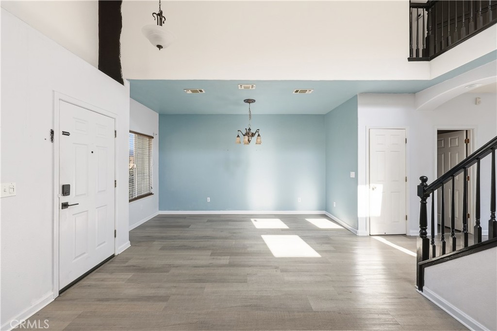 84 Jack Court Merced, CA 95341 - Photo 6 of 34 a view of an empty room