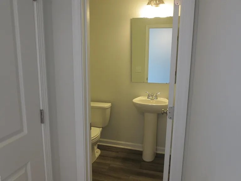 11 Chalet Court Anderson, SC 29621 - Photo 3 of 34