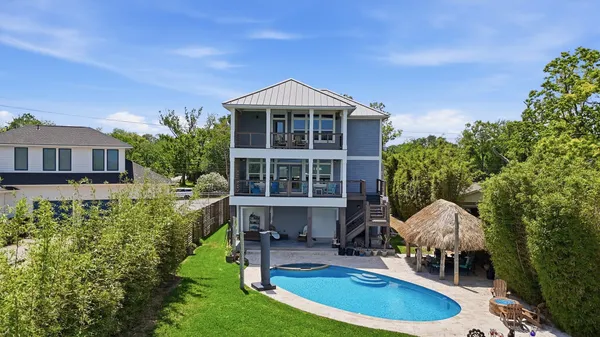$1,279,000 | 4019 Bayshore Drive, Bacliff, TX 77518