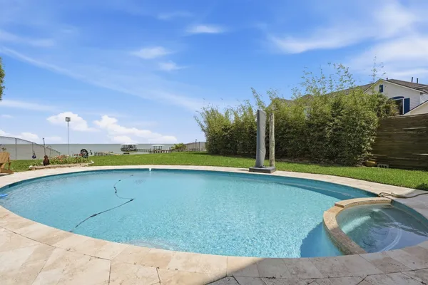 $1,279,000 | 4019 Bayshore Drive, Bacliff, TX 77518