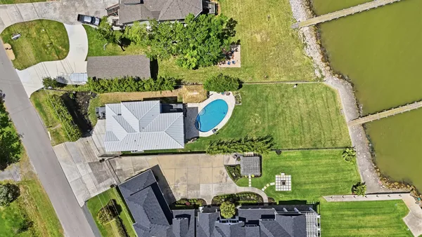 $1,279,000 | 4019 Bayshore Drive, Bacliff, TX 77518