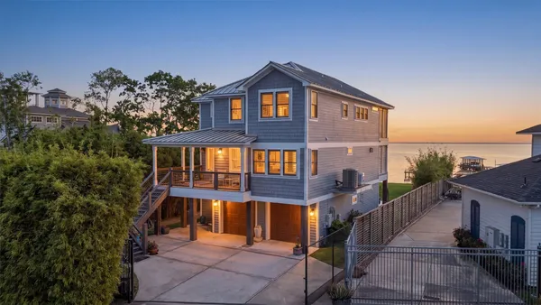 $1,279,000 | 4019 Bayshore Drive, Bacliff, TX 77518