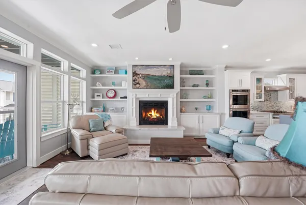 $1,279,000 | 4019 Bayshore Drive, Bacliff, TX 77518