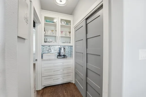 $1,279,000 | 4019 Bayshore Drive, Bacliff, TX 77518