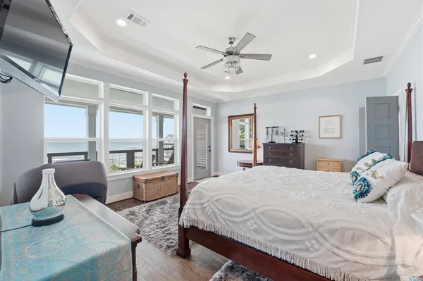 $1,279,000 | 4019 Bayshore Drive, Bacliff, TX 77518