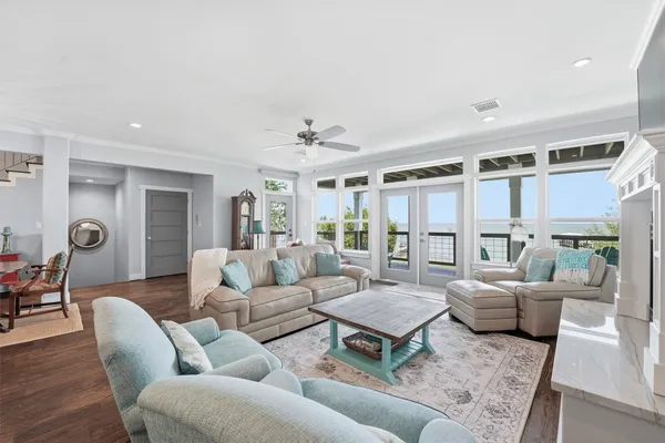 $1,279,000 | 4019 Bayshore Drive, Bacliff, TX 77518