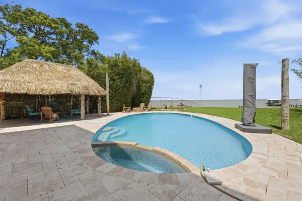 $1,279,000 | 4019 Bayshore Drive, Bacliff, TX 77518