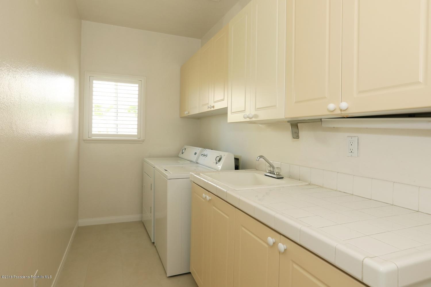 3816 Sky View Lane Glendale, CA 91214 - Photo 22 of 59 22