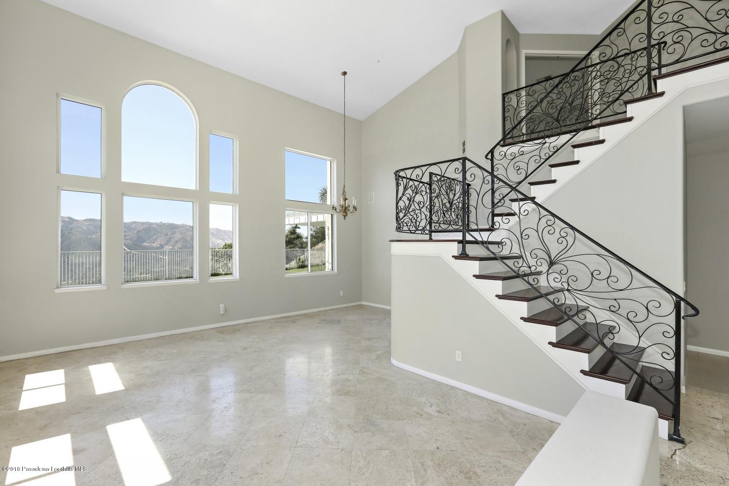 3816 Sky View Lane Glendale, CA 91214 - Photo 6 of 59 06