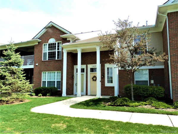 $2,200 | 16815 Dover Drive, Unit 146, Northville, MI 48168
